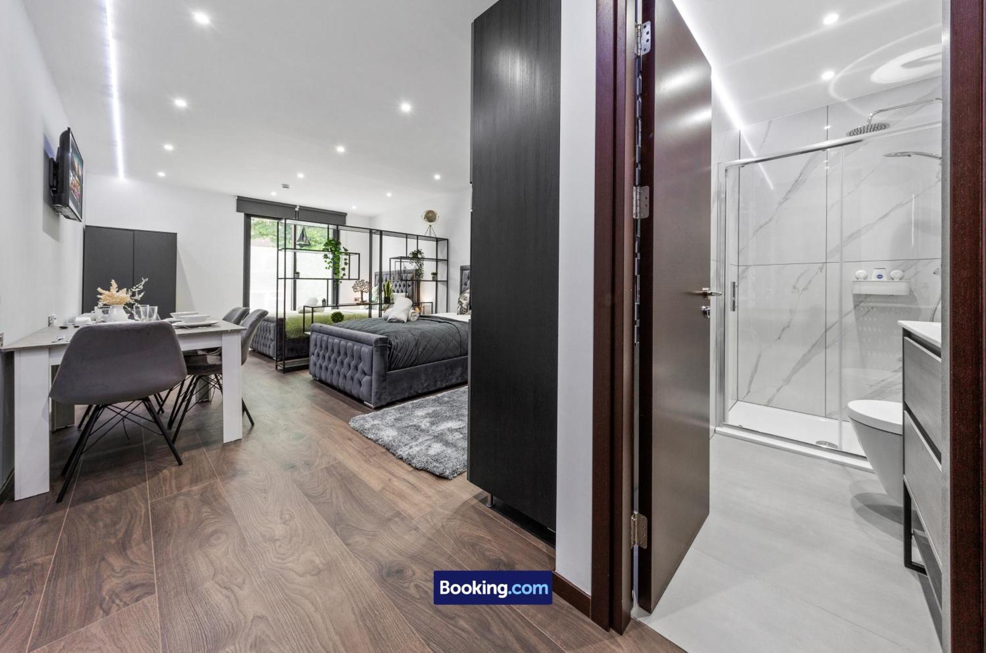 Stylish Studio Apt By Stay Smart Short Lets & Serviced Accommodation Woodstock With Free Wifi Londýn Exteriér fotografie