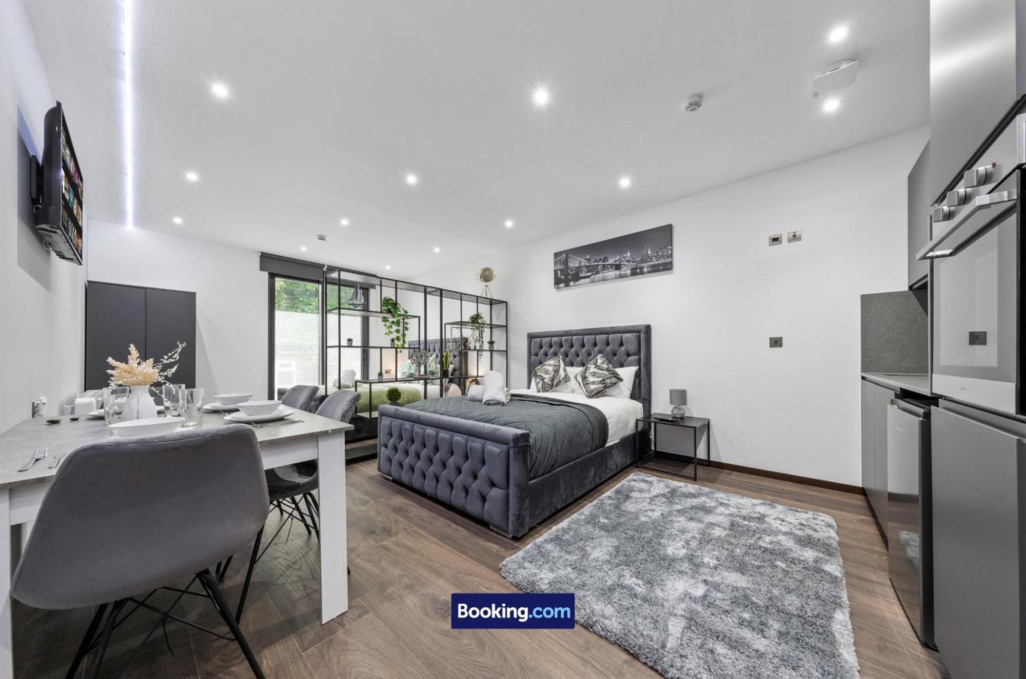 Stylish Studio Apt By Stay Smart Short Lets & Serviced Accommodation Woodstock With Free Wifi Londýn Exteriér fotografie