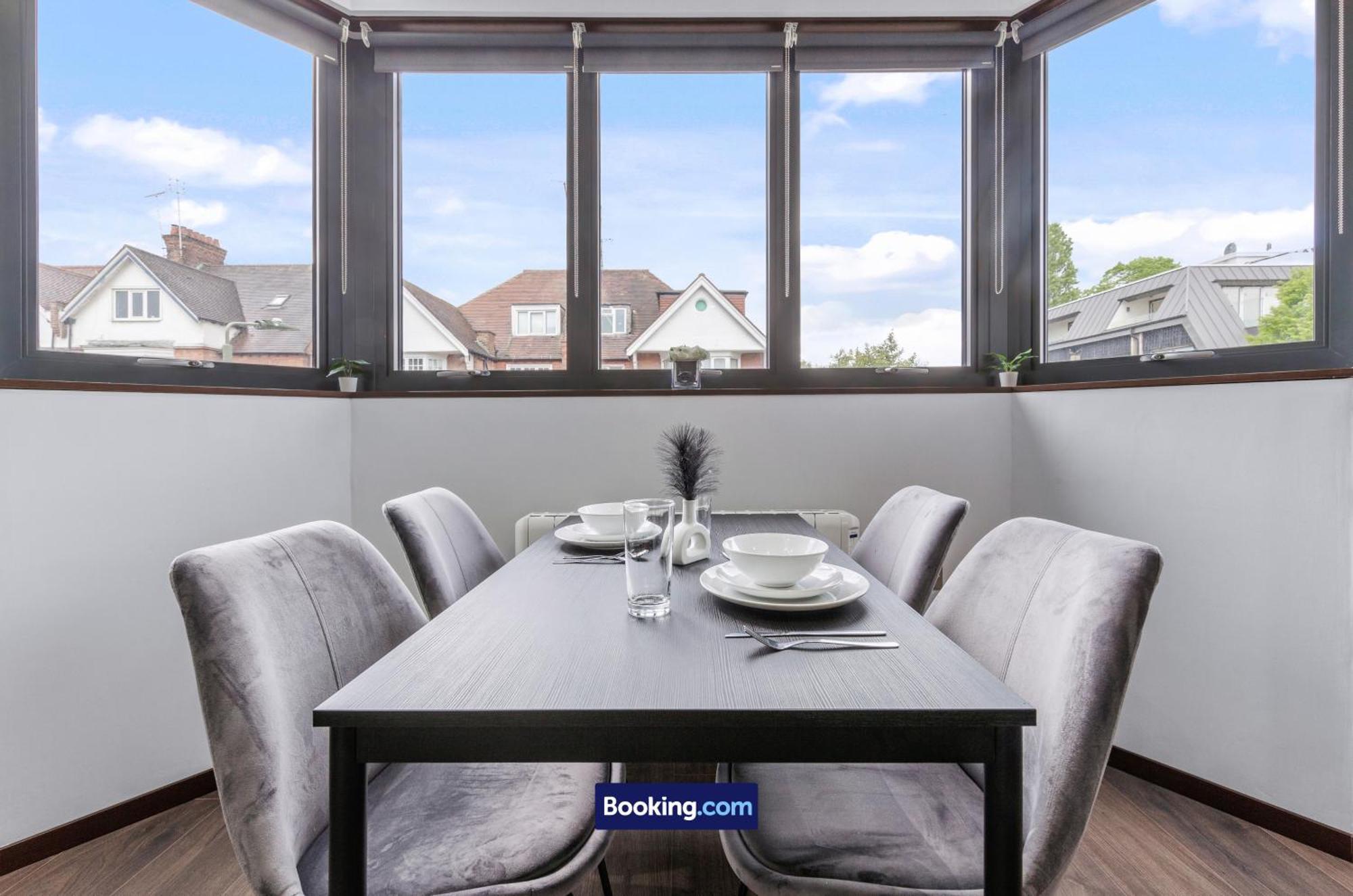 Stylish Studio Apt By Stay Smart Short Lets & Serviced Accommodation Woodstock With Free Wifi Londýn Exteriér fotografie