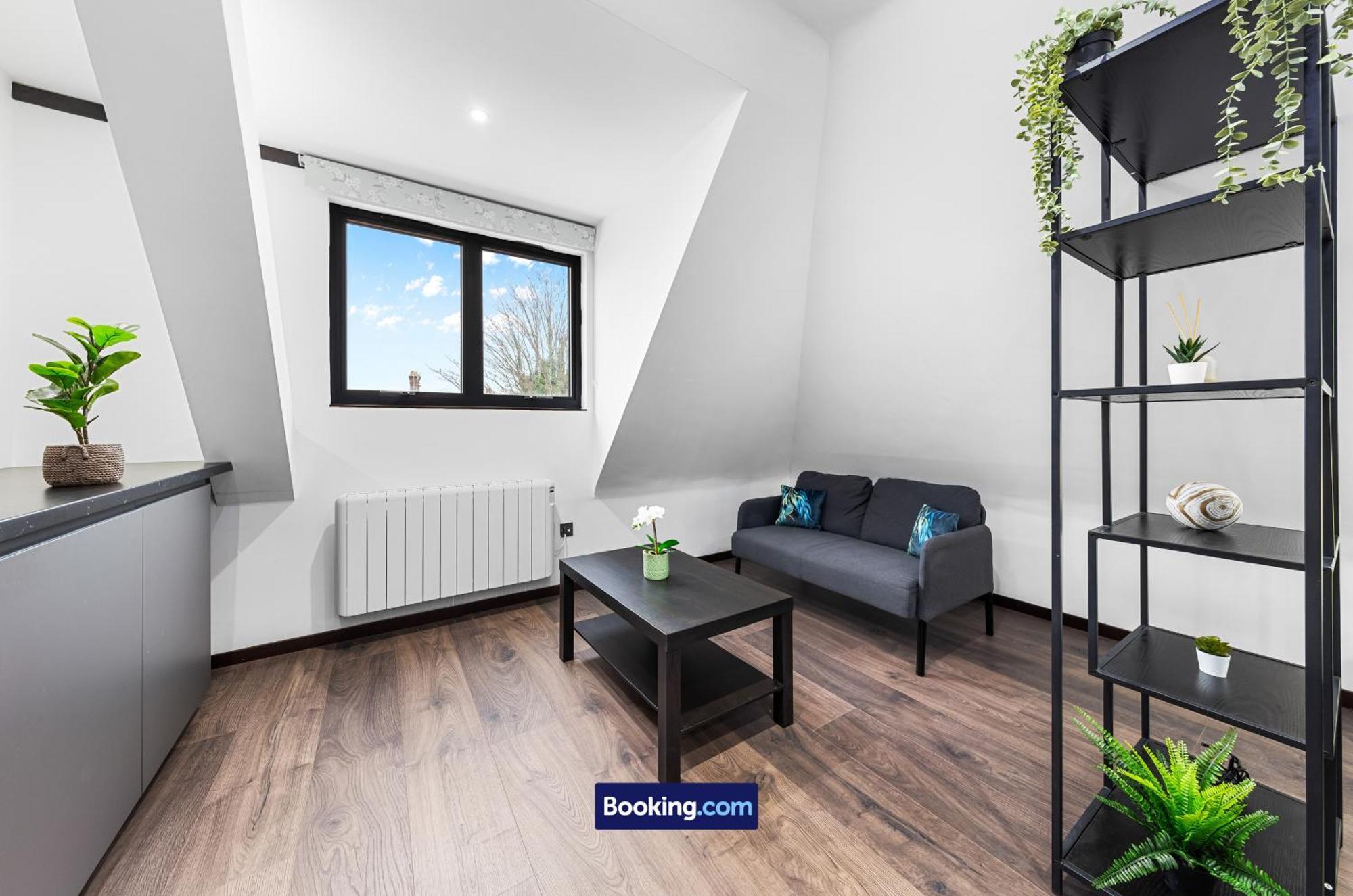 Stylish Studio Apt By Stay Smart Short Lets & Serviced Accommodation Woodstock With Free Wifi Londýn Exteriér fotografie