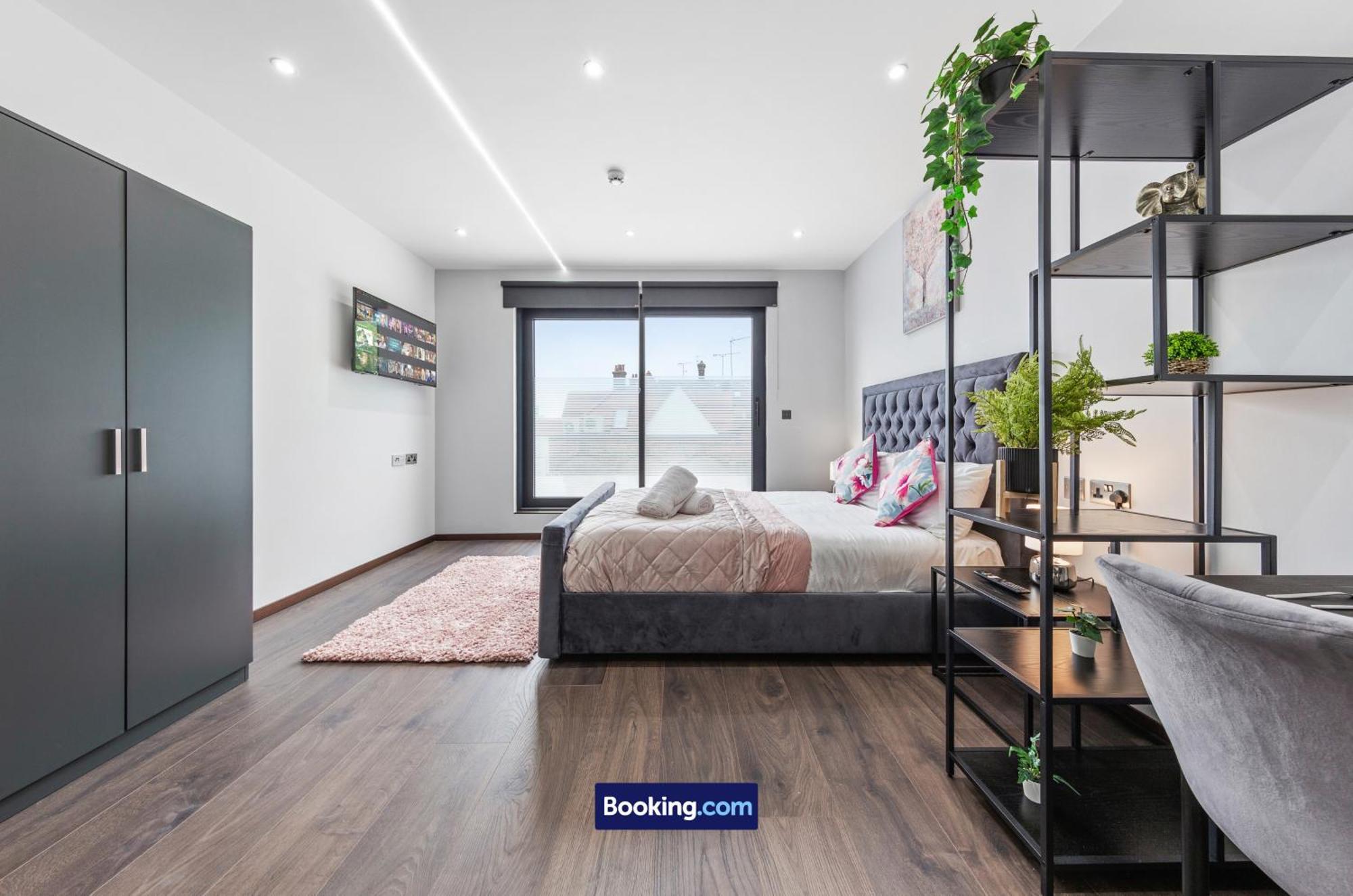 Stylish Studio Apt By Stay Smart Short Lets & Serviced Accommodation Woodstock With Free Wifi Londýn Exteriér fotografie